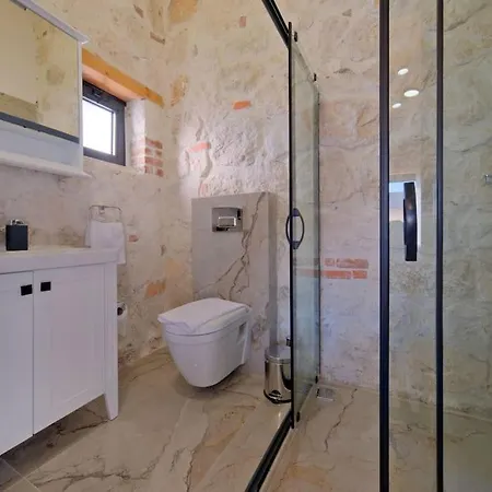 Ader 2 Villa