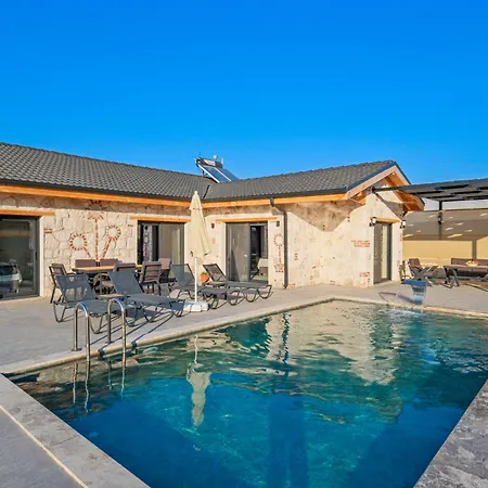 Ader 2 Villa